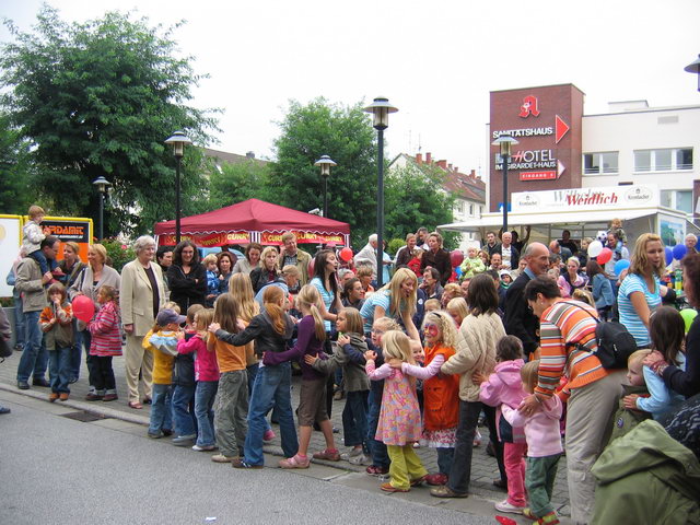 gal/2007/2007 Ruettenscheider Kinderfest/2007 Saitentwist Ruettenscheider Kinderfest 1.9. 457.jpg